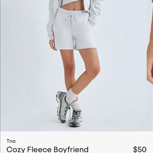 Aritzia Tna sweat shorts